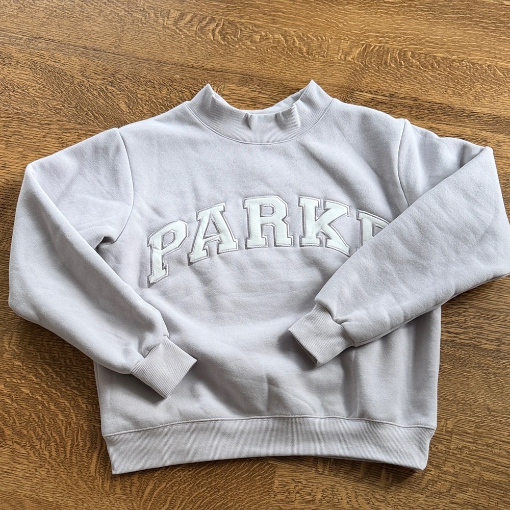 Parke Women's lavender Sweatershirt